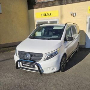 Mercedes-Benz Vito 2020- | Přední ochranný nerezový rám, černý + boční ochranné nerezové nášlapy trubky s prolisy černé