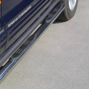 Boční ochranné nerezové nášlapy s plastovými prolisy - tyč