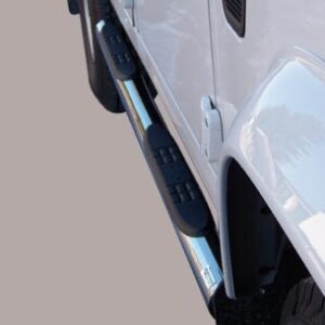 Boční ochranné nerezové nášlapy s plastovými prolisy - tyč