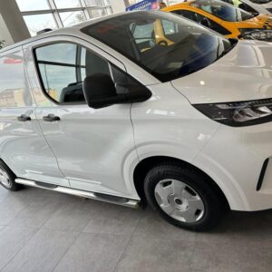 Boční ochranné nerezové nášlapy trubka s prolisy pro Ford Custom 2023> (TA)