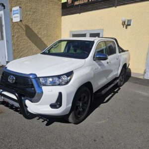 Boční ochranné nerezové nášlapy trubky s prolisy černé průměr 76 mm pro Toyota Hilux (TA)