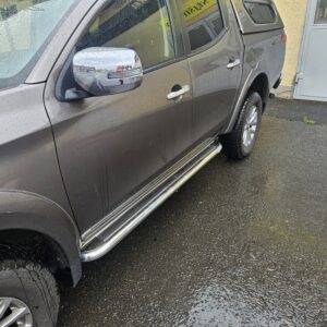 Boční ochranné nerezové celonášlapy pro Mitsubishi L200 (TA)