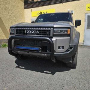 Přední ochranný nerezový rám černý vysoký s led přídavným světlem pro Toyota Land Cruiser 250 (ME)