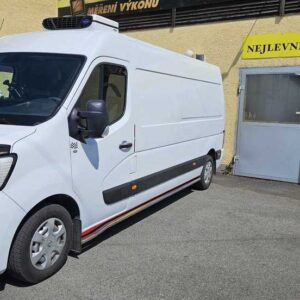 Boční ochranné nerezové nášlapy - trubky pro Renault Master 2010 (ME)