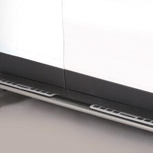 Boční ochranné oválné nerezové nášlapy s hliníkovými prolisy