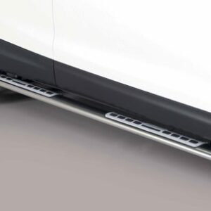 Boční ochranné oválné nerezové nášlapy s hliníkovými prolisy pro Nissan Qashqai 2017