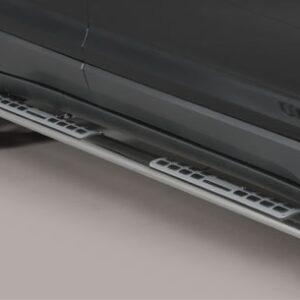 Boční ochranné oválné nerezové nášlapy s hliníkovými prolisy