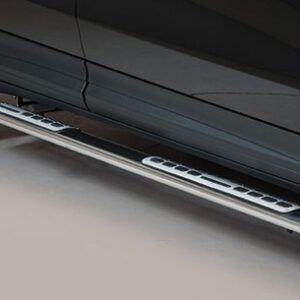 Boční ochranné oválné nerezové nášlapy s hliníkovými prolisy Fiat 500 X 2015