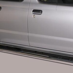 Boční ochranné nerezové nášlapy s plastovými prolisy - tyč