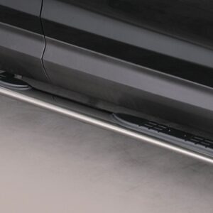 Boční ochranné oválné nerezové nášlapy s plastovými prolisy