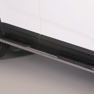 Boční ochranné oválné nerezové nášlapy s plastovými prolisy