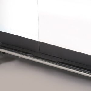 Boční ochranné oválné nerezové nášlapy s plastovými prolisy