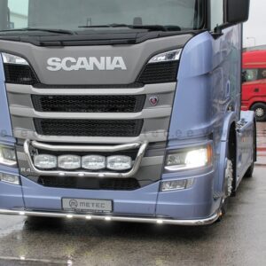 Přední ochranný nerezový rám na 4 přídavná světla s led diodami pro SCANIA R Serie 2016