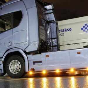 Boční ochranné nerezové nášlapy s LED osvětlením pro Scania R SERIE 2016